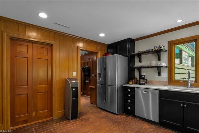 1715 Buena Vista Road, Winston-salem, NC 27104