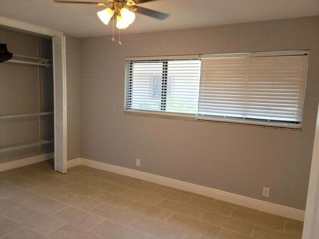 4010 N SHORE Drive, West Palm Beach, FL 33407