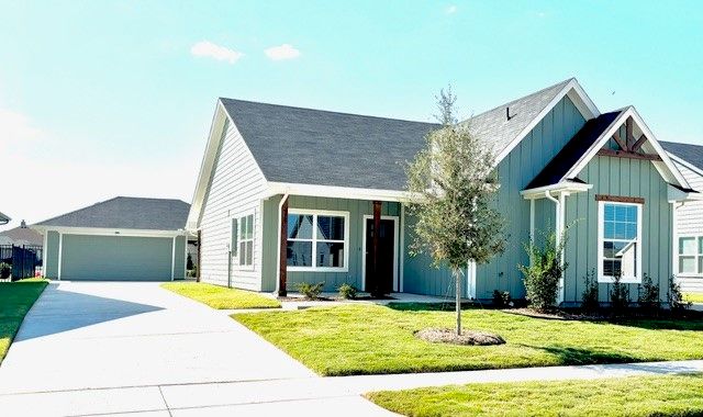 625 Charlotte Lane, Burleson, TX 76028