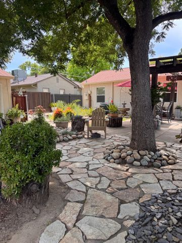 330 Rowland Ave, Modesto, CA 95354