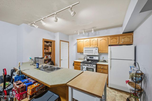 1744 Duncan Road, Toledo, OH 43613