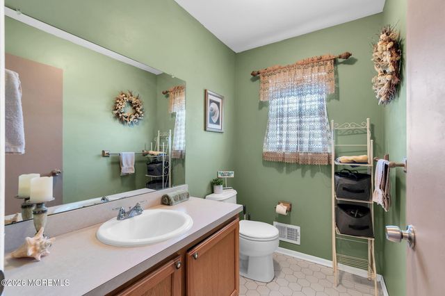 17 Jacob Drive, Howell, NJ 07731