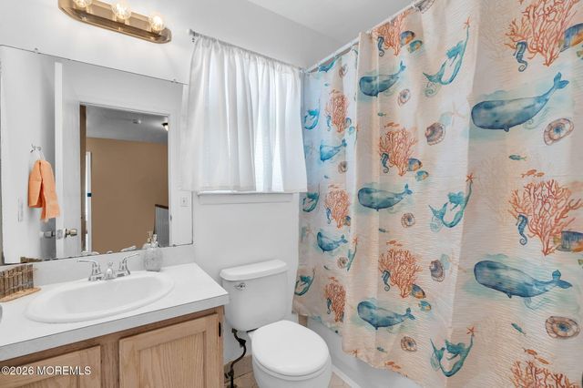 17 Jacob Drive, Howell, NJ 07731