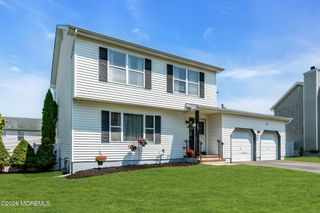 17 Jacob Drive, Howell, NJ 07731