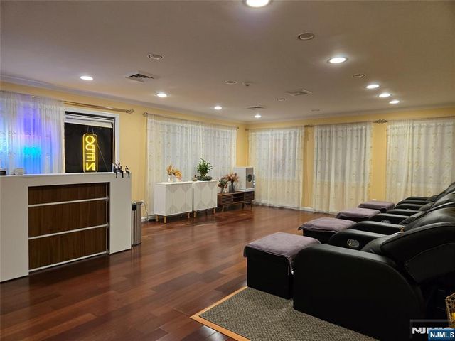 348 Kinderkamack Road, Emerson, NJ 07630