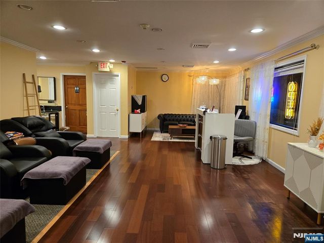 348 Kinderkamack Road, Emerson, NJ 07630