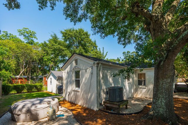 29 Campbell Drive, Charleston, SC 29407