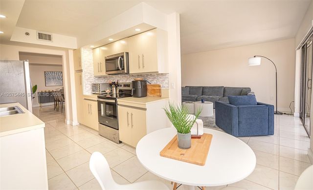 1201 S Ocean Drive 904S, Hollywood, FL 33019