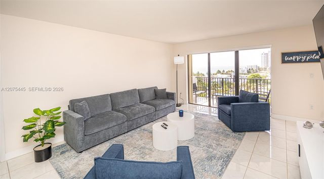 1201 S Ocean Drive 904S, Hollywood, FL 33019