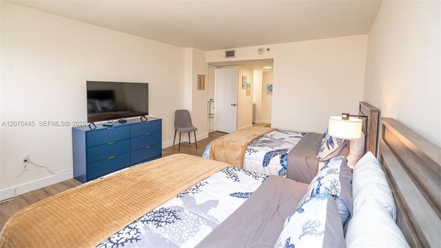 1201 S Ocean Drive 904S, Hollywood, FL 33019