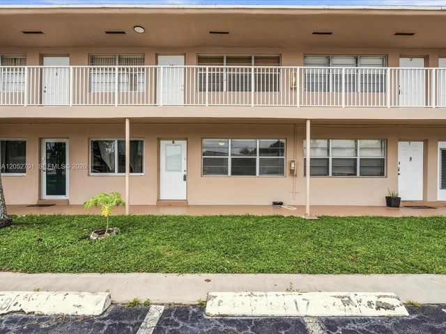 230 SW 11th Ave 8, Hallandale Beach, FL 33009