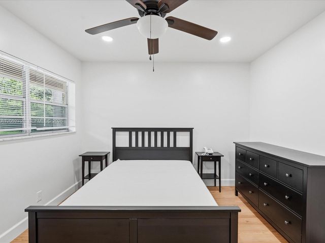 230 SW 11th Ave 8, Hallandale Beach, FL 33009