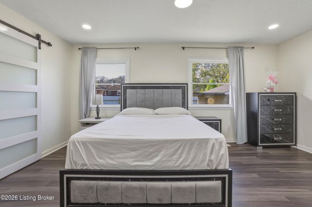 1622 Linda Way, Louisville, KY 40216