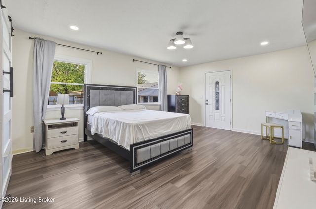 1622 Linda Way, Louisville, KY 40216