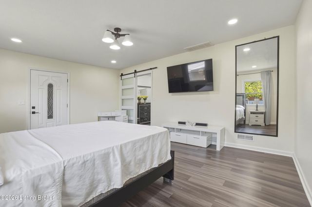 1622 Linda Way, Louisville, KY 40216