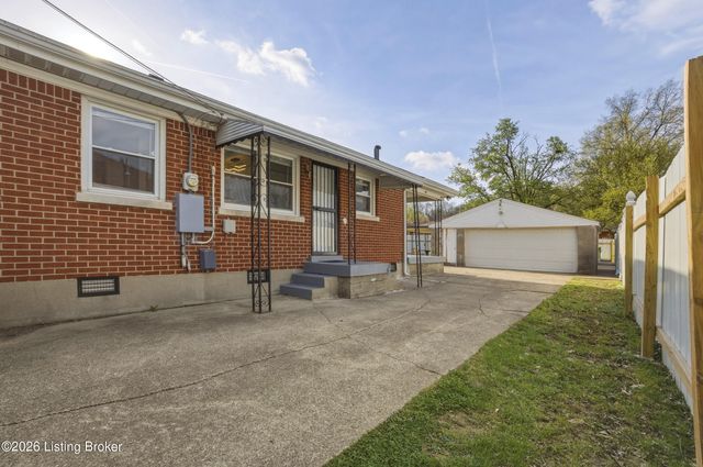 1622 Linda Way, Louisville, KY 40216