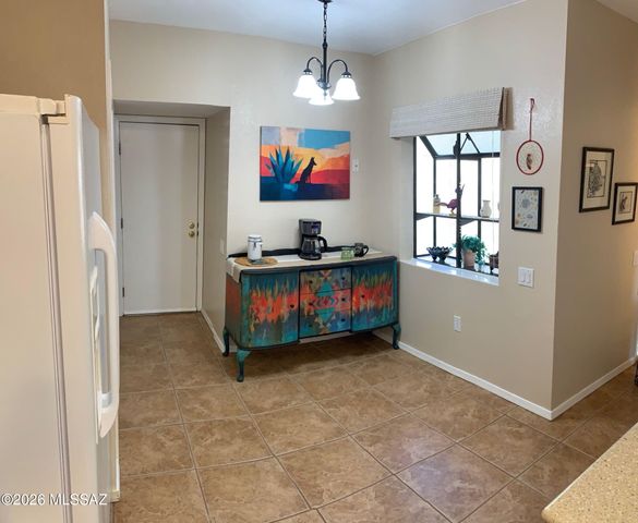 1241 W Calle Ramiro, Green Valley, AZ 85622