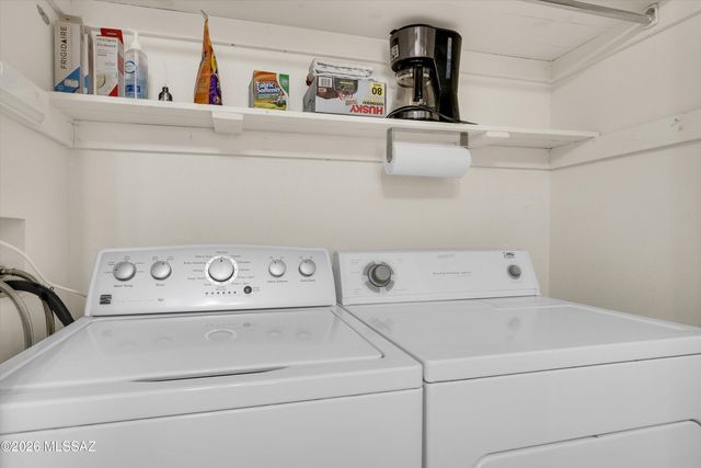 1241 W Calle Ramiro, Green Valley, AZ 85622