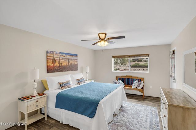 1241 W Calle Ramiro, Green Valley, AZ 85622