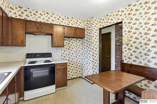 4905 Terrace Drive, Omaha, NE 68134