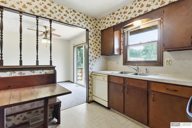 4905 Terrace Drive, Omaha, NE 68134