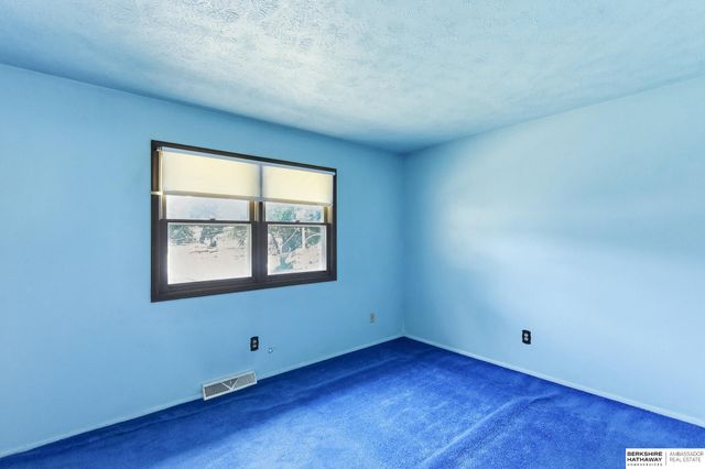 4905 Terrace Drive, Omaha, NE 68134