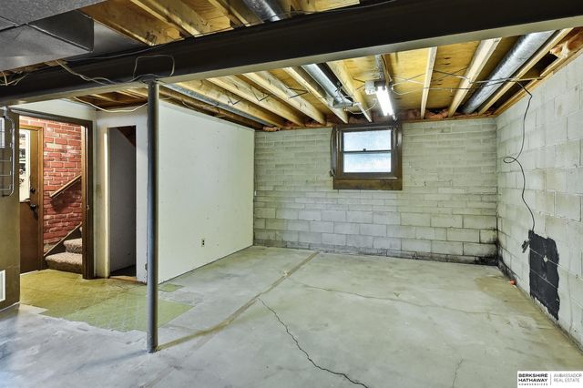 4905 Terrace Drive, Omaha, NE 68134
