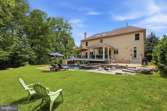 129 SUNRISE DR, North Wales, PA 19454