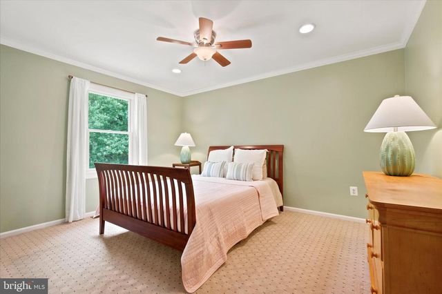 129 SUNRISE DR, North Wales, PA 19454