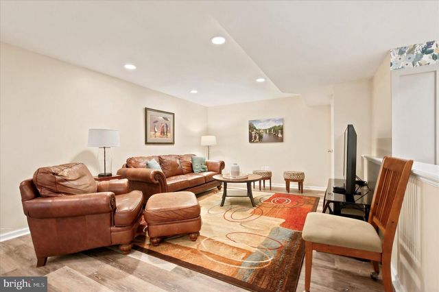 129 SUNRISE DR, North Wales, PA 19454