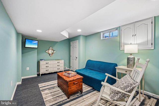 129 SUNRISE DR, North Wales, PA 19454