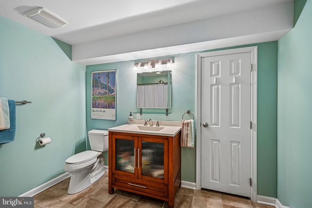 129 SUNRISE DR, North Wales, PA 19454