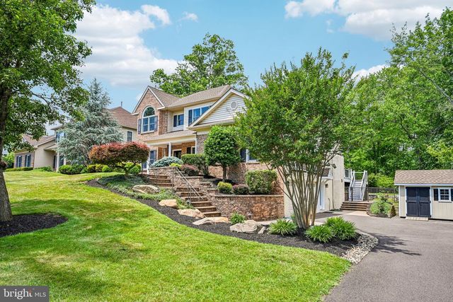 129 SUNRISE DR, North Wales, PA 19454