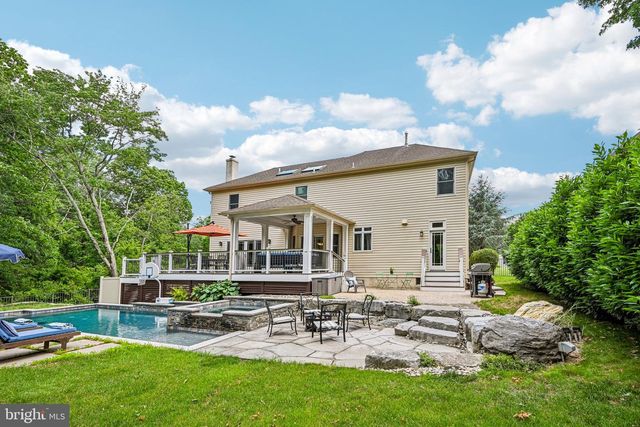 129 SUNRISE DR, North Wales, PA 19454