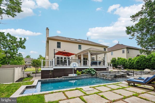 129 SUNRISE DR, North Wales, PA 19454