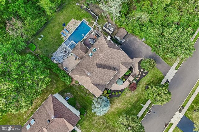 129 SUNRISE DR, North Wales, PA 19454