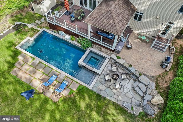 129 SUNRISE DR, North Wales, PA 19454