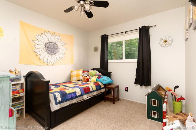 41024 Paign Drive Drive, Sterling Heights, MI 48313