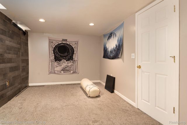 41024 Paign Drive Drive, Sterling Heights, MI 48313