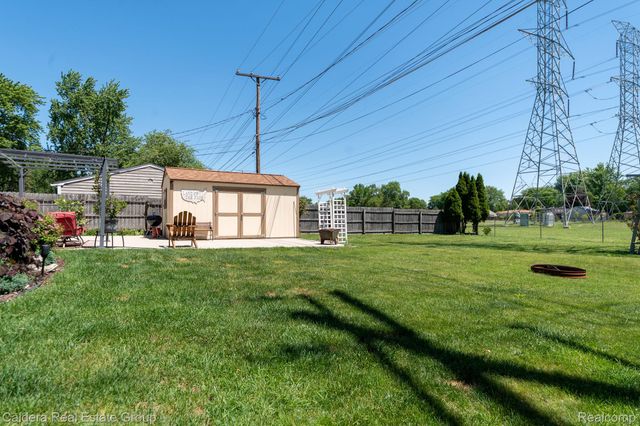41024 Paign Drive Drive, Sterling Heights, MI 48313