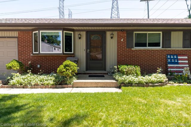 41024 Paign Drive Drive, Sterling Heights, MI 48313