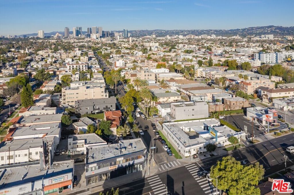 1479 S La Cienega Boulevard, Los Angeles, CA 90035 — exterior