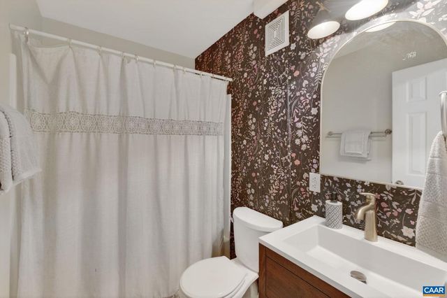 1815 STEEPLECHASE RUN, Charlottesville, VA 22911