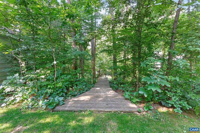 1815 STEEPLECHASE RUN, Charlottesville, VA 22911