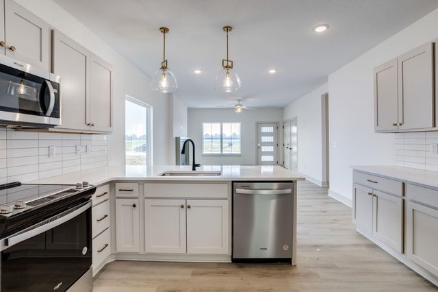 5603 Wandering Way, Maize, KS 67101