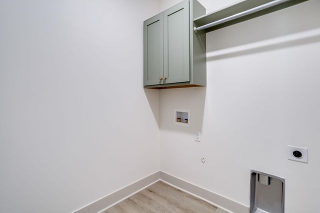 5603 Wandering Way, Maize, KS 67101