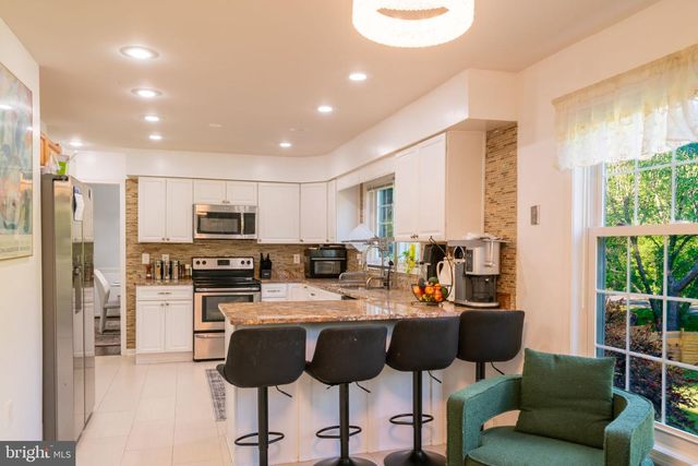 9907 ROSEWOOD HILL CIR, Vienna, VA 22182