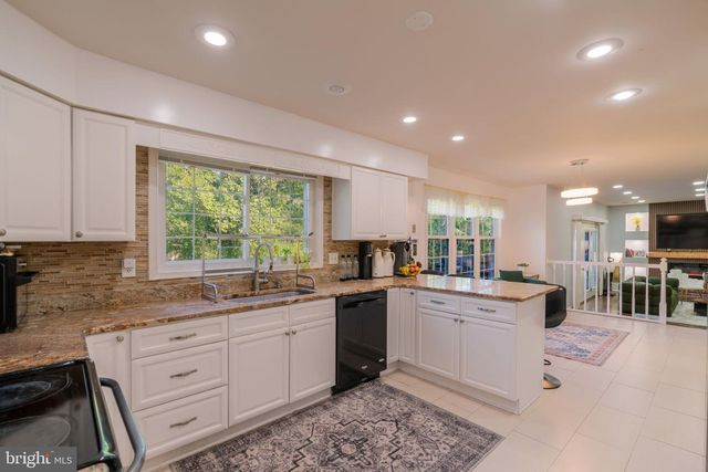 9907 ROSEWOOD HILL CIR, Vienna, VA 22182