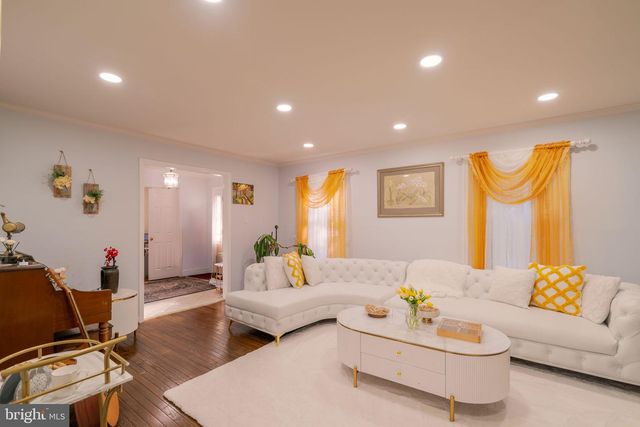 9907 ROSEWOOD HILL CIR, Vienna, VA 22182