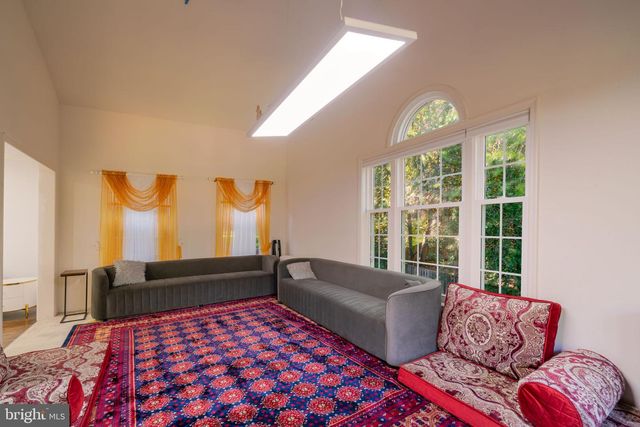 9907 ROSEWOOD HILL CIR, Vienna, VA 22182